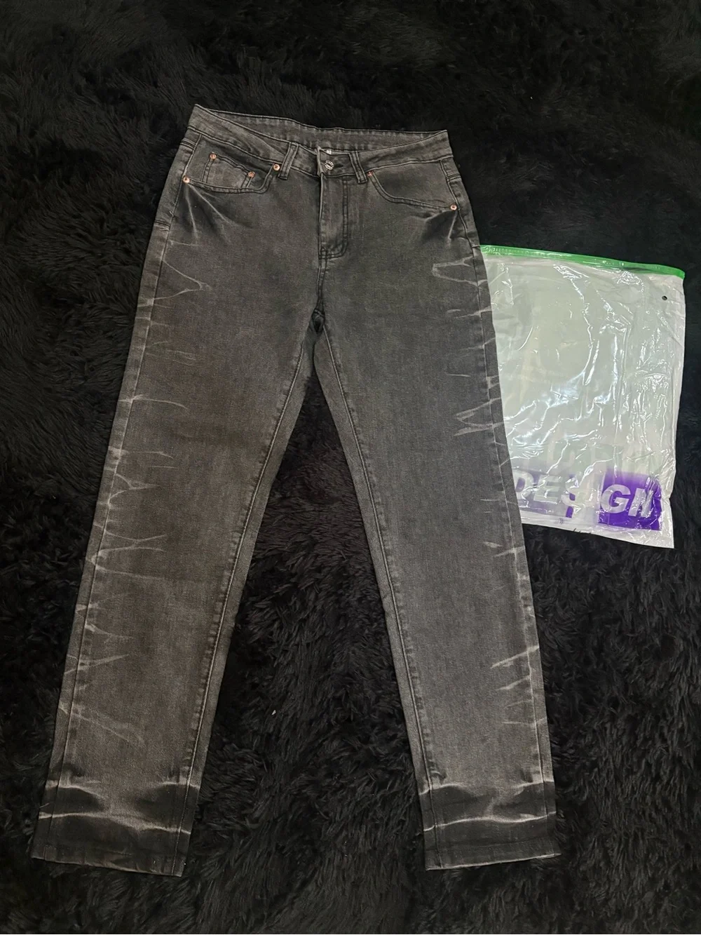 Men's Skinny Jeans in Washed Black